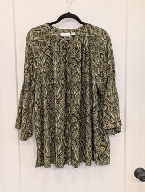 Belle Kim Gravel 3X Women Green Print Tunic Blouse Bell Sleeve Button Up